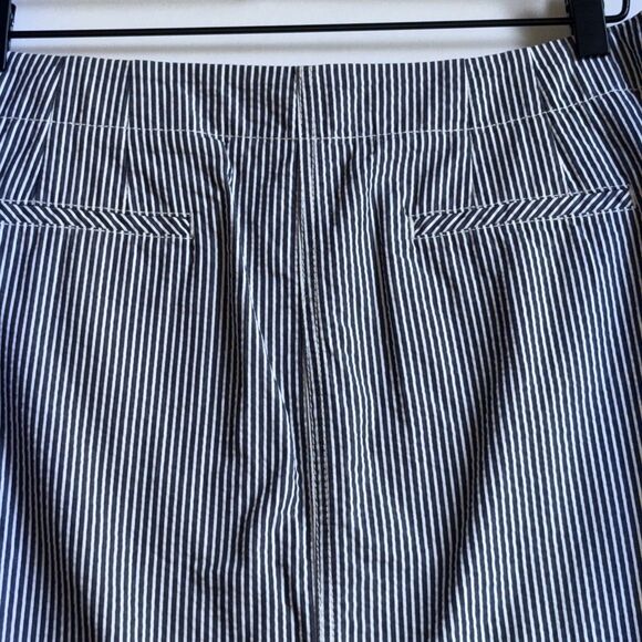 Talbots Women’s Size 10 Striped Nautical Skirt White Navy Blue Seersucker - Picture 4 of 8